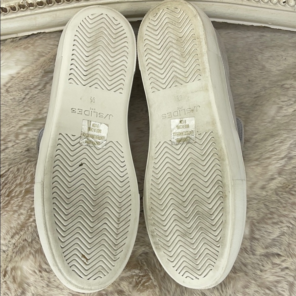 J/SLIDES•SHOES - Picture 5 of 7